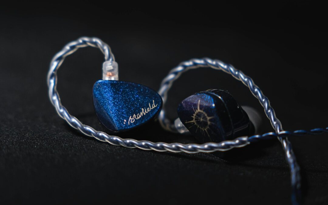 Odsłuchy douszne (IEM) – zastosowanie i czym się kierować przy wyborze?