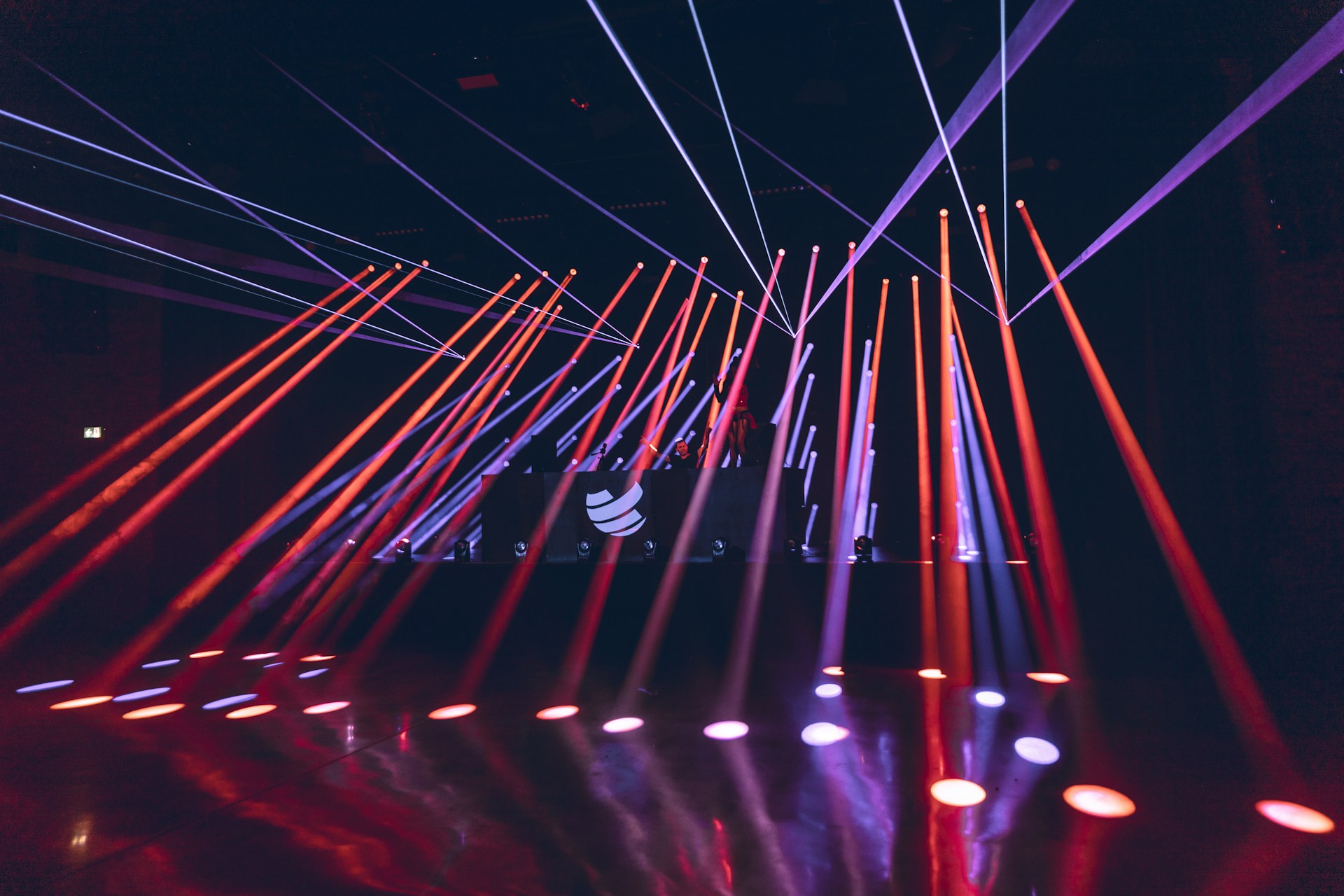 pokazy laserowe na eventach